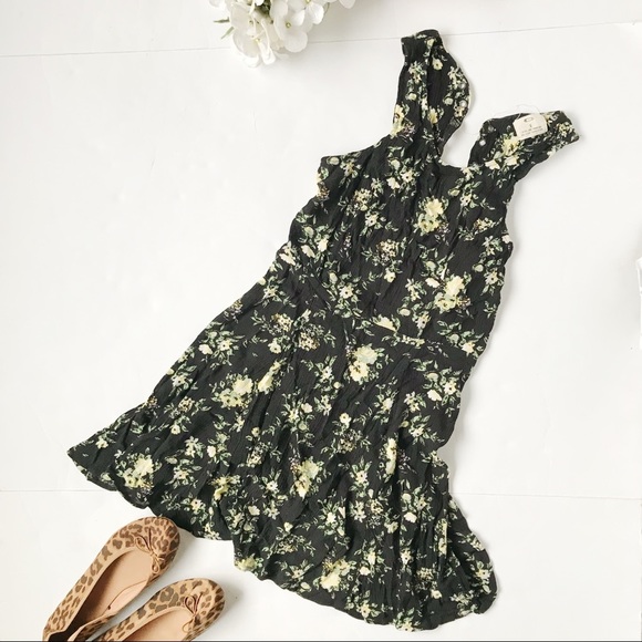 Urban Outfitters Dresses & Skirts - Urban outfitters Pins and Needles dress